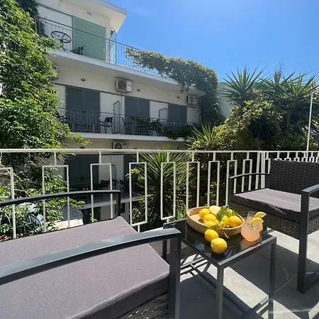 Aus Penzion 4*